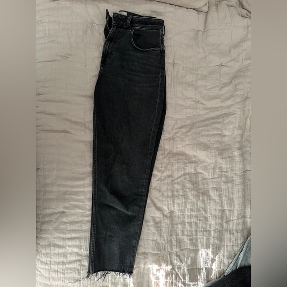 Everlane Curvy Cheeky Jeans - Picture 4 of 4